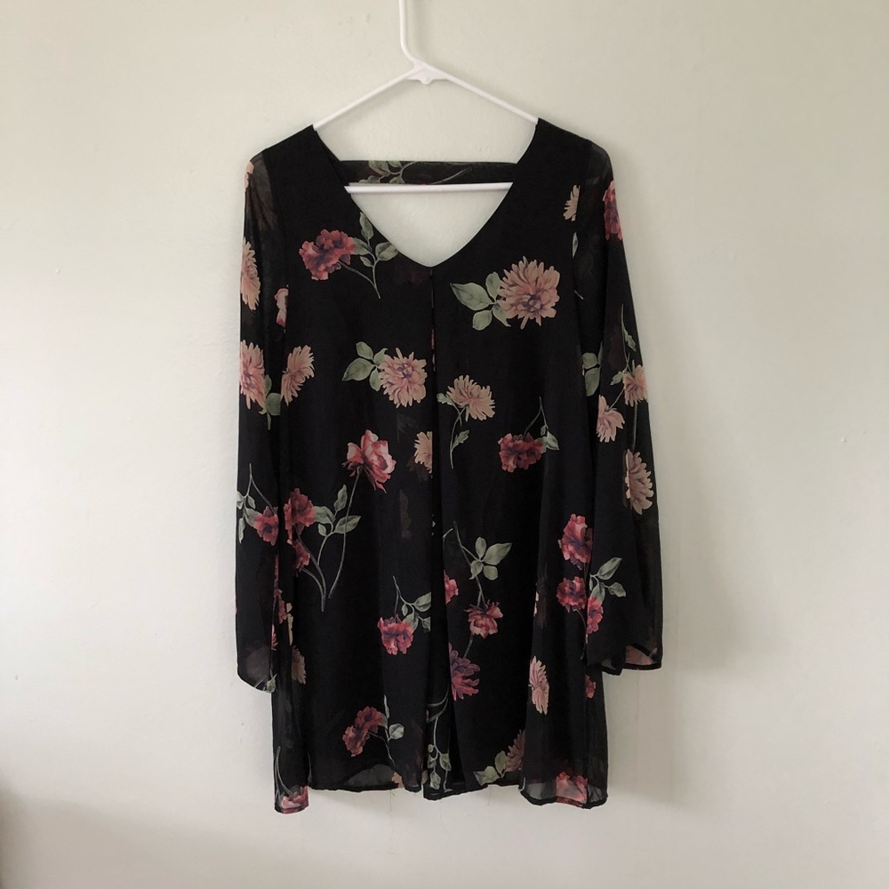 Honey punch vneck & low back long sleeve minidress